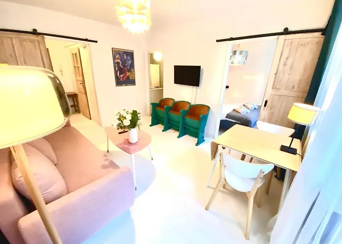 Kinowa Lejlighed Warszawa